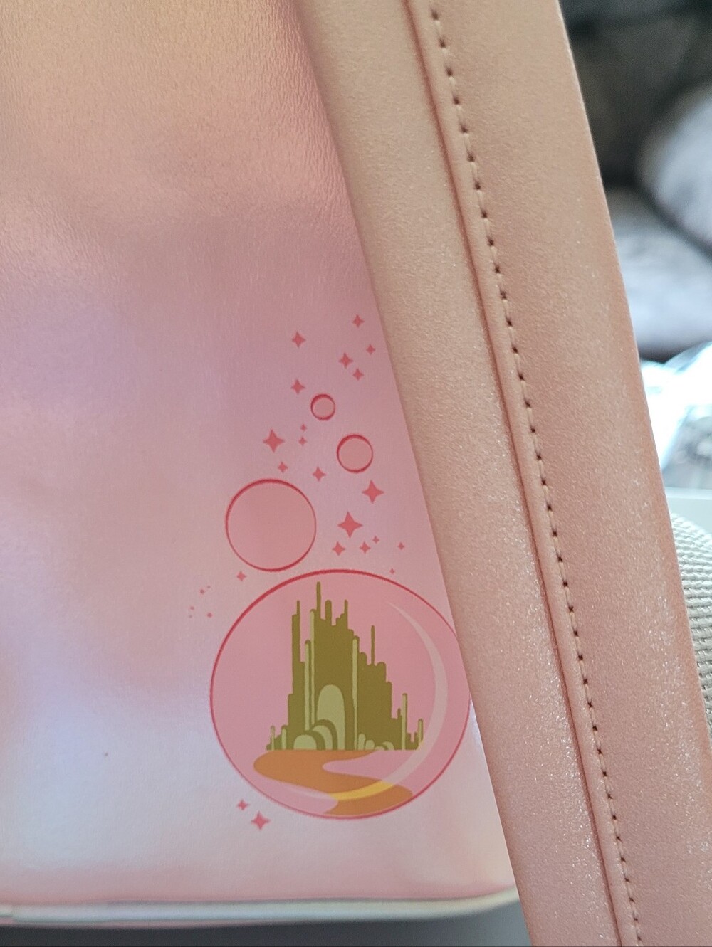 *Flawed* NWT Loungefly Warner Brothers Wizard Of Oz Glinda Mini Backpack - Picture 6 of 11